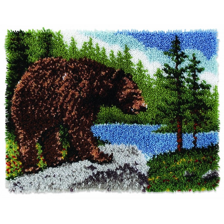 Wonderart Classic Grizzly Bear Latch Hook Rug Kit 20" x 30"